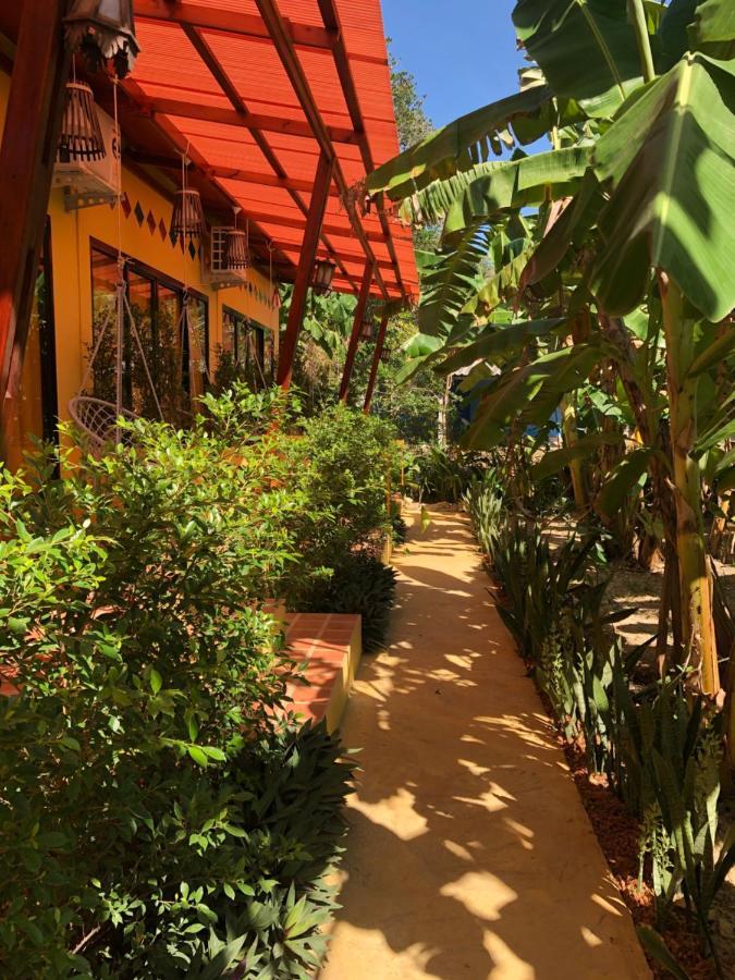 One World Bungalows Ko Lanta Exteriör bild