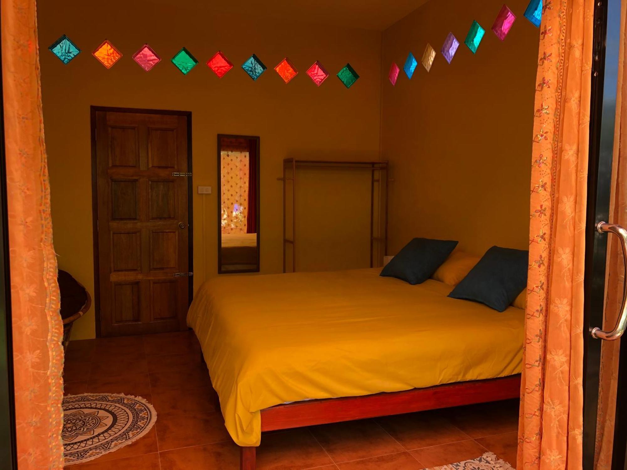 One World Bungalows Ko Lanta Exteriör bild